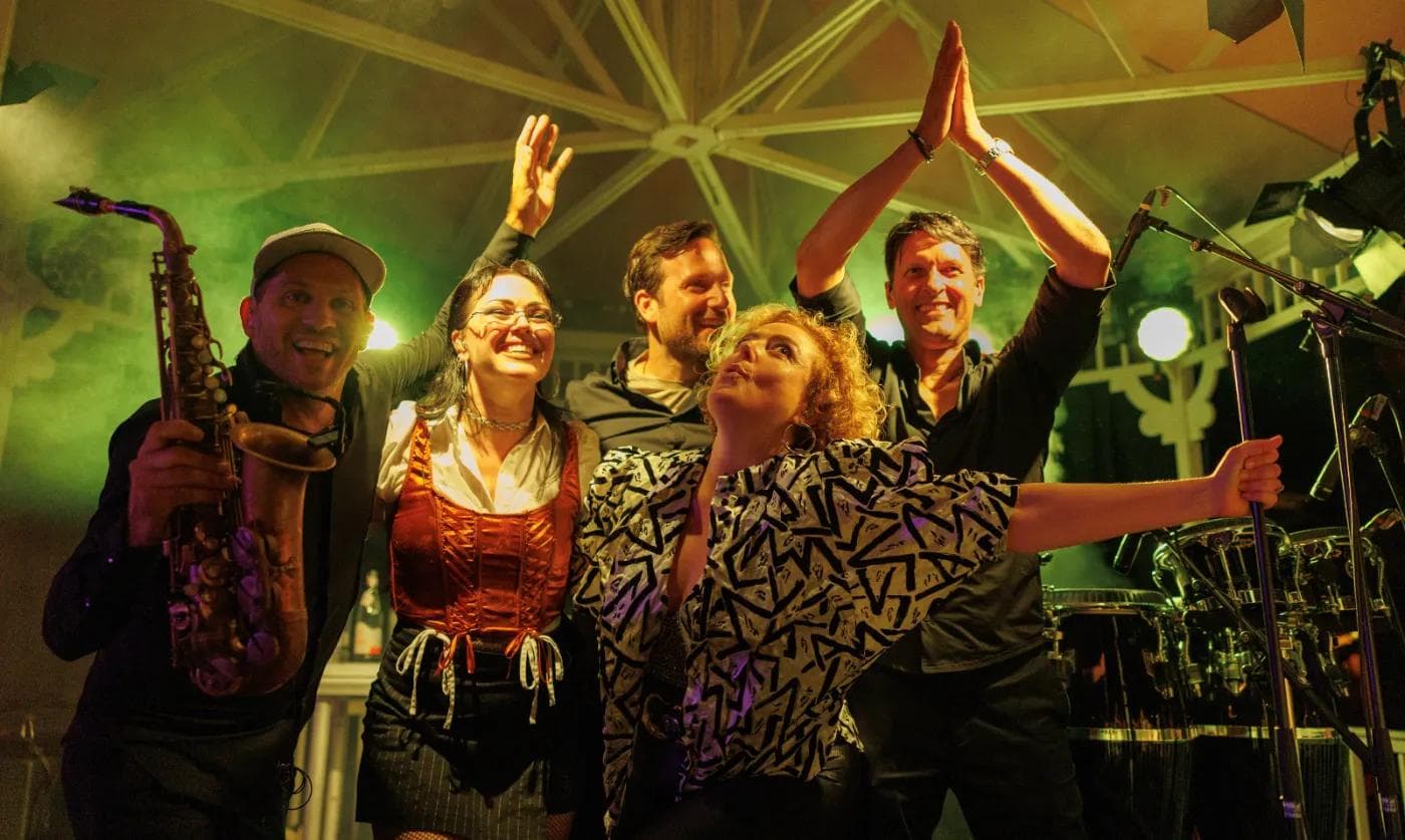the-rhythm-collective-de-hele-band.webp